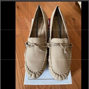 Loafers with memory foam